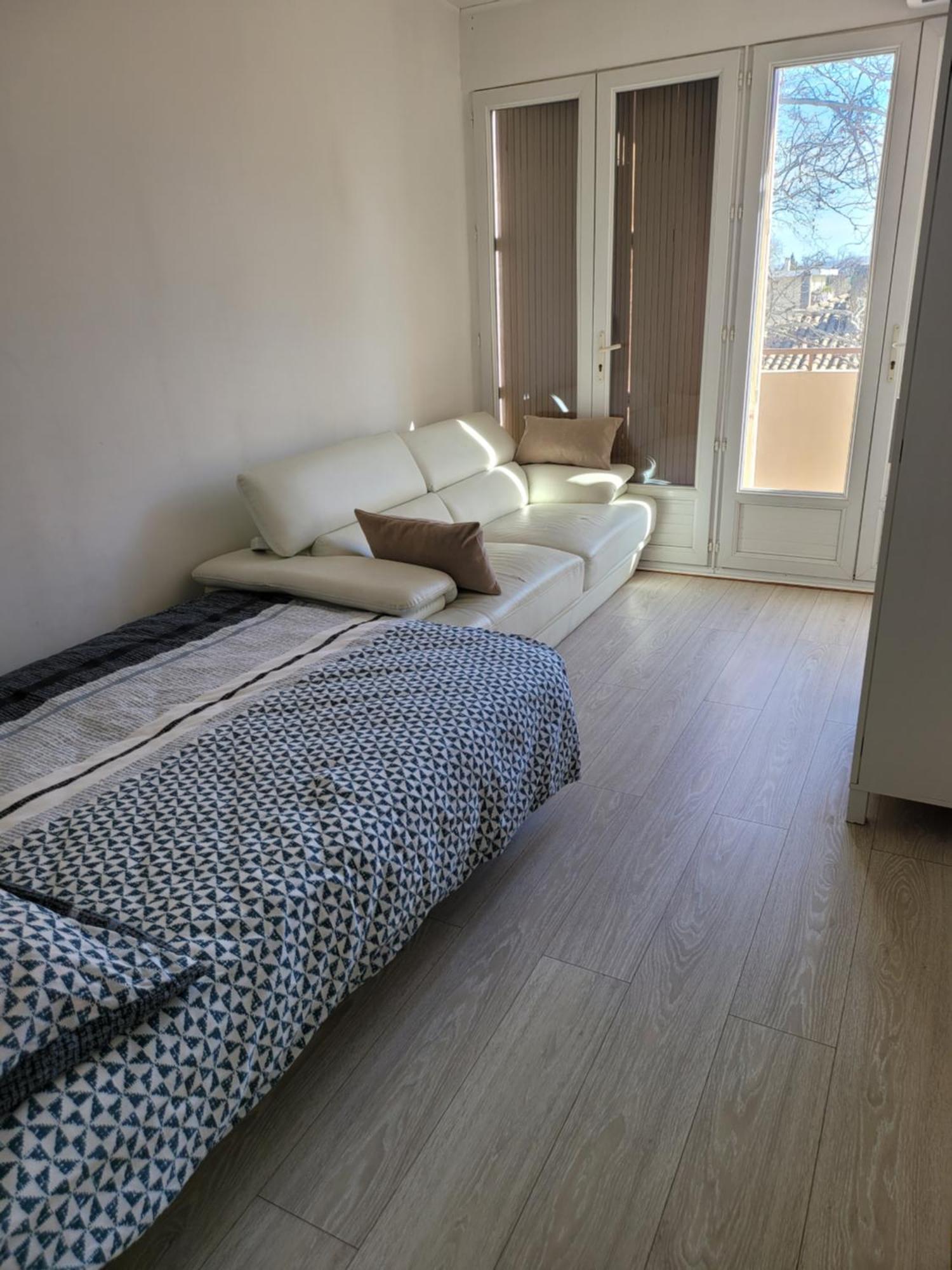 Elegant Apparemment 60m2 Climatise Apartment Avignon