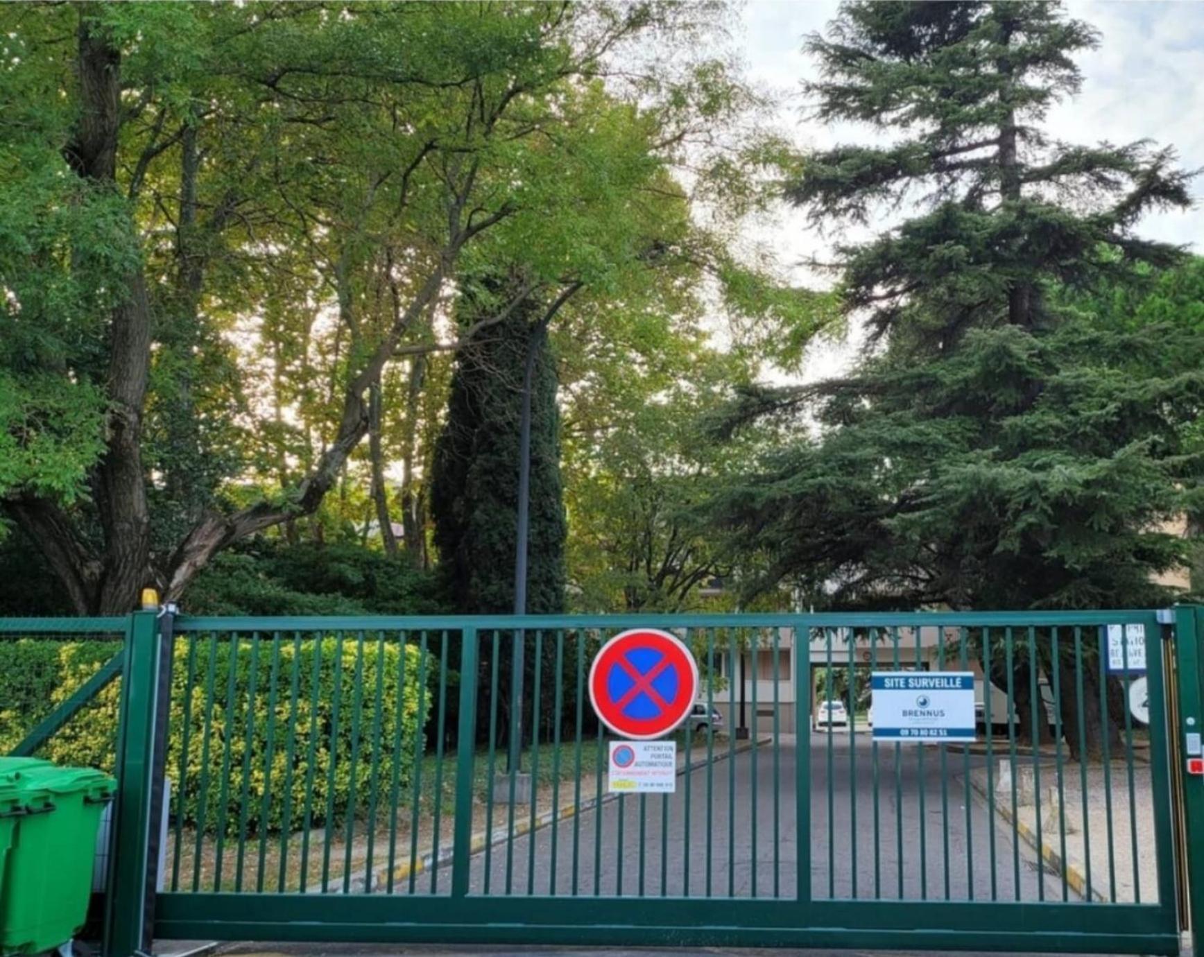 Elegant Apparemment 60m2 Climatise * Avignon